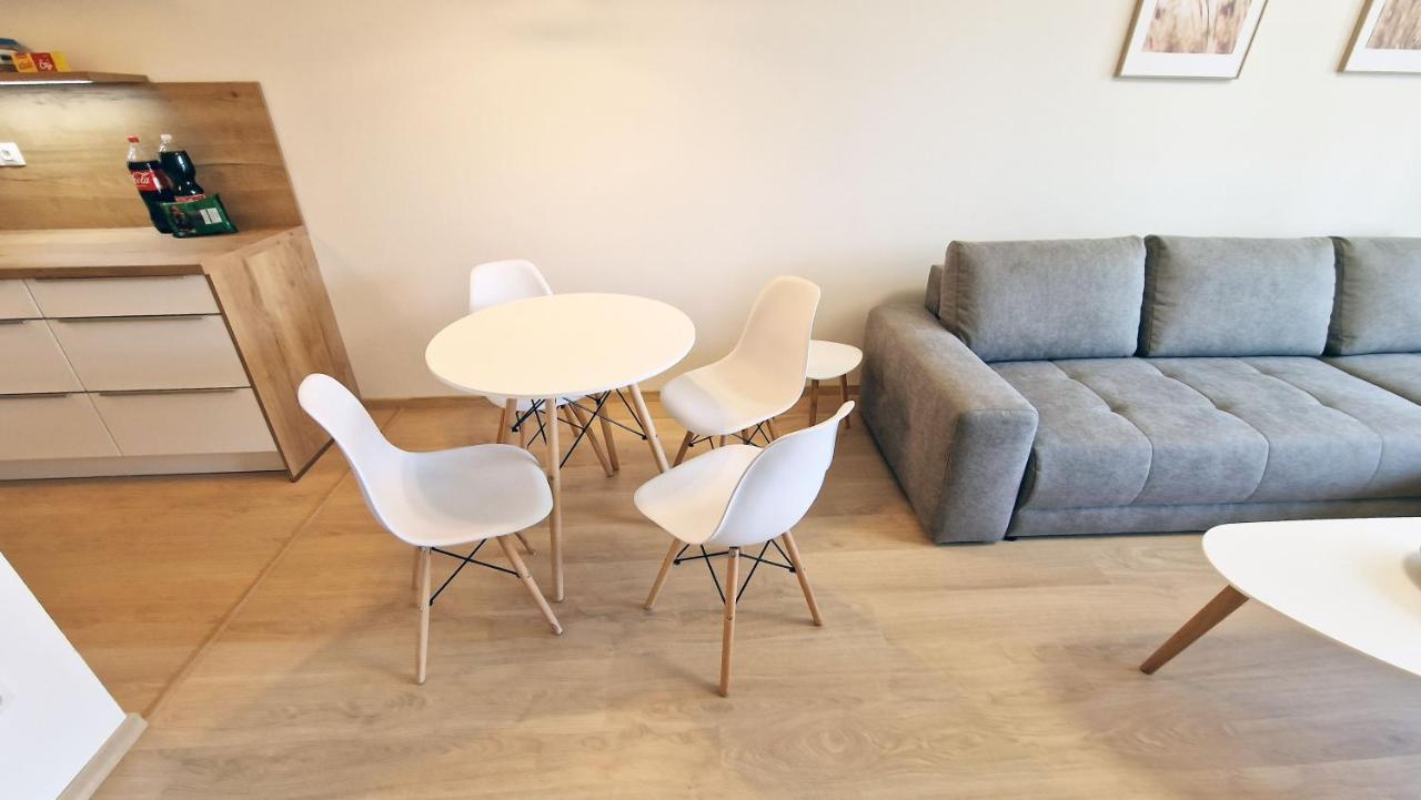 Luxo 2 Room Apartments By Bratislavatrip エクステリア 写真